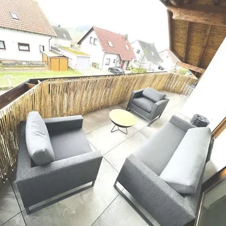 Modern Und Stilvoll In Der Apartment *